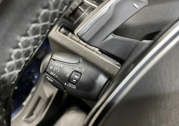 Peugeot 3008 cena 93000 przebieg: 116000, rok produkcji 2019 z Jasień małe 781